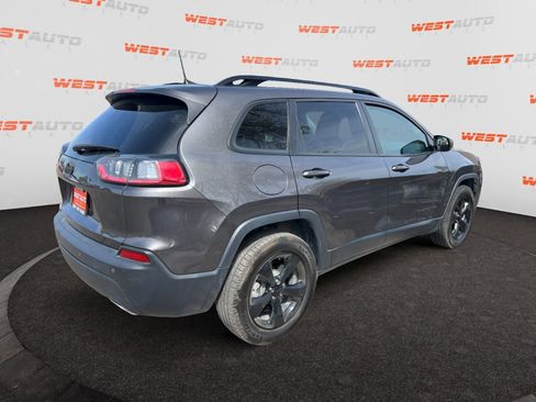 Used 2019 Jeep Cherokee Latitude Plus image 5