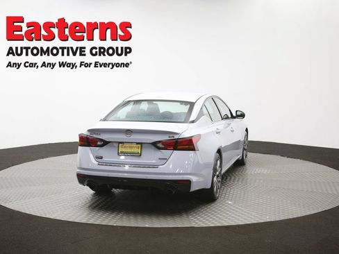 Used 2023 Nissan Altima 2.0 SR FWD image 39