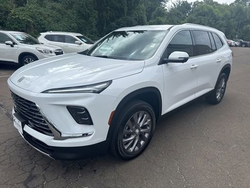 New 2026 Buick Enclave Preferred image 1