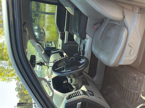 Used 2015 Ford F150 Lariat RWD image 8
