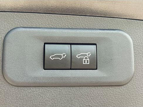 Used 2025 Lexus NX 250 FWD w/ Towing Package (2000 Lbs) image 13