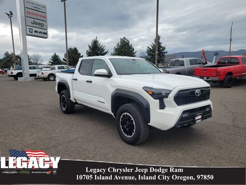 Used 2024 Toyota Tacoma TRD Off-Road image 1