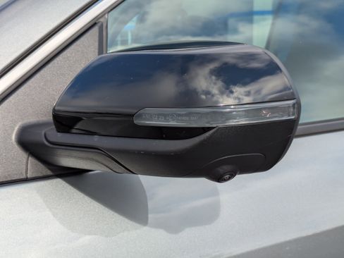 Used 2024 Chevrolet Traverse LT image 35