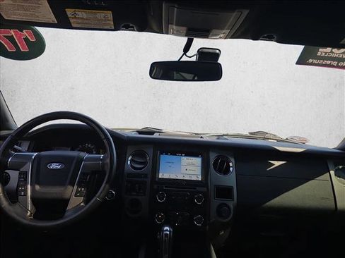 Used 2017 Ford Expedition EL Platinum image 23
