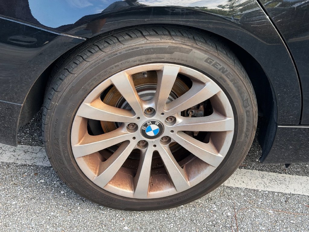 Used 2011 BMW 328i xDrive Sedan AWD/4WD image 9