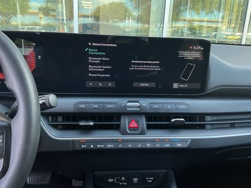 Used 2025 Kia K4 FWD image 22