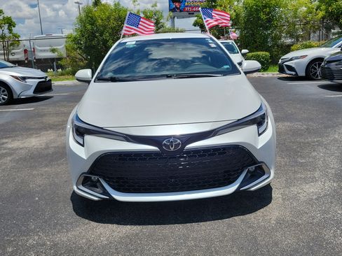 Used 2025 Toyota Corolla XSE FWD image 4