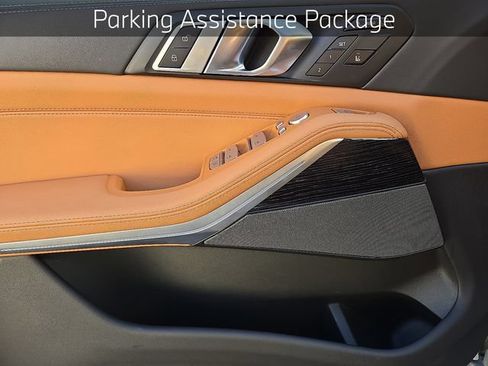 Used 2025 BMW X7 xDrive40i w/ M Sport Package AWD/4WD image 16