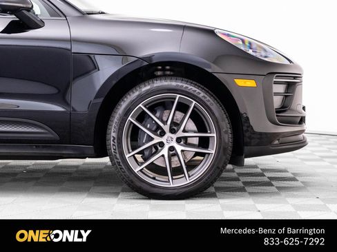 Used 2024 Porsche Macan AWD/4WD image 36