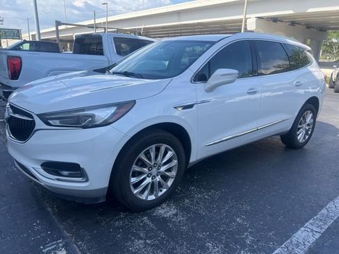 Used 2020 Buick Enclave Essence w/ Sound and Sites Package FWD image 1