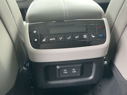 New 2026 INFINITI QX60 Luxe w/ Family Package image 29