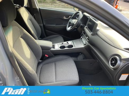 Used 2023 Hyundai Kona SE w/ Cargo Package image 54