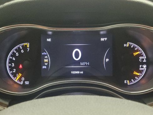 Used 2018 Jeep Grand Cherokee Limited AWD/4WD image 23
