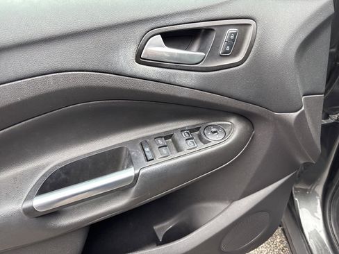 Used 2016 Ford Escape SE w/ Equipment Group 201A image 7