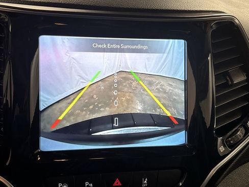 Used 2020 Jeep Cherokee Limited w/ Technology Group image 21