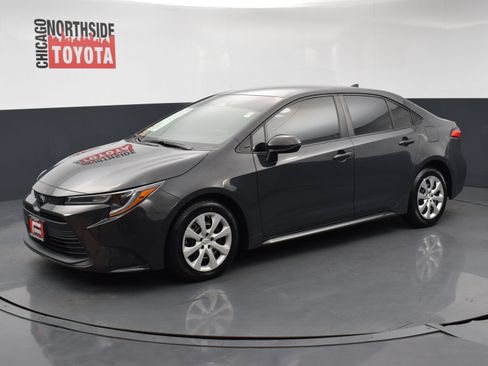 Used 2023 Toyota Corolla LE FWD image 8