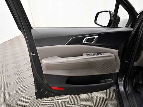 Certified 2026 Kia Carnival image 13