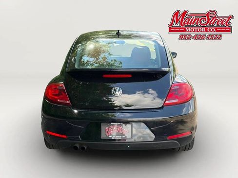 Used 2015 Volkswagen Beetle 1.8T Classic FWD image 6
