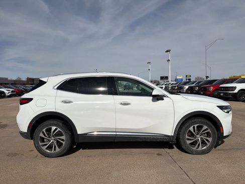 Used 2023 Buick Envision Essence image 3