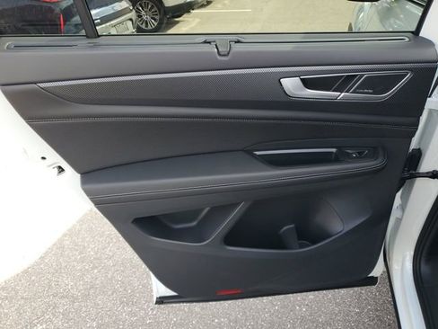 New 2026 Volkswagen Atlas Cross Sport SEL Premium R-Line image 10