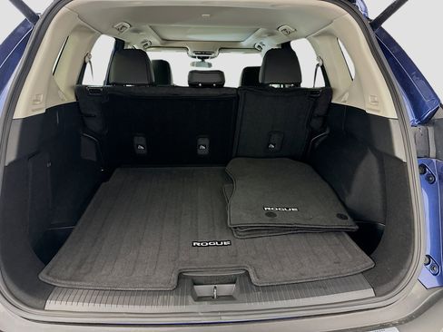 Used 2023 Nissan Rogue SV w/ SV Premium Package image 30