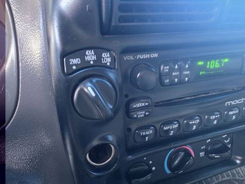 Used 2002 Ford Ranger FX4 AWD/4WD image 12