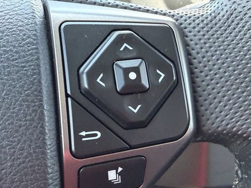 Used 2019 Toyota Tacoma SR5 RWD image 29
