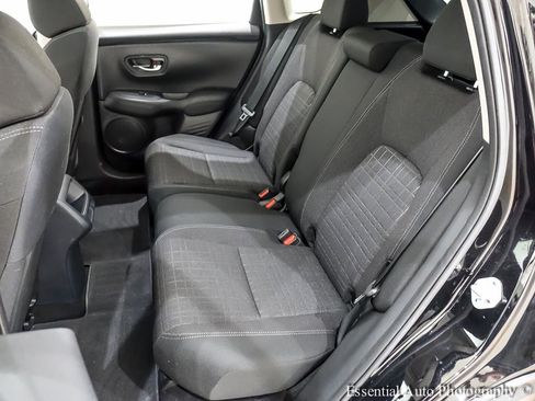 Used 2023 Honda HR-V LX image 16