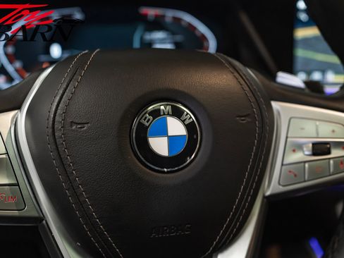 Used 2022 BMW X7 xDrive40i w/ Premium Package image 32