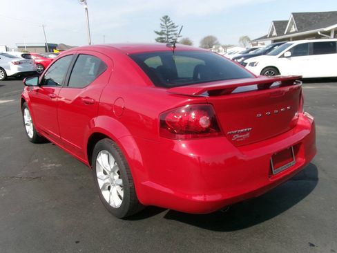 Used 2014 Dodge Avenger R/T image 8