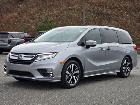 Used 2018 Honda Odyssey Elite image 2