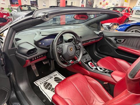 Used 2017 Lamborghini Huracan LP 610-4 image 7