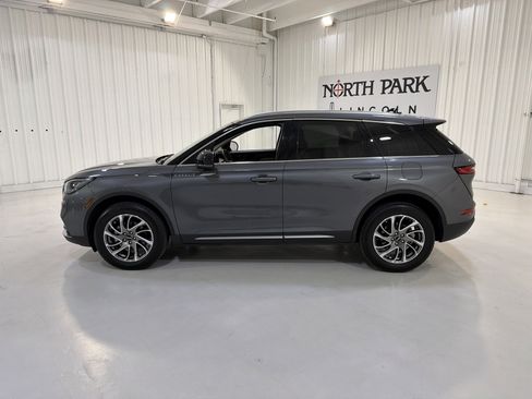 Used 2022 Lincoln Corsair FWD w/ Equipment Group 101A image 2