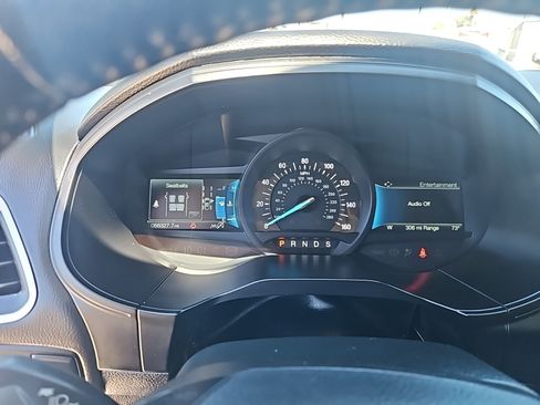 Used 2024 Ford Edge SEL AWD/4WD image 17