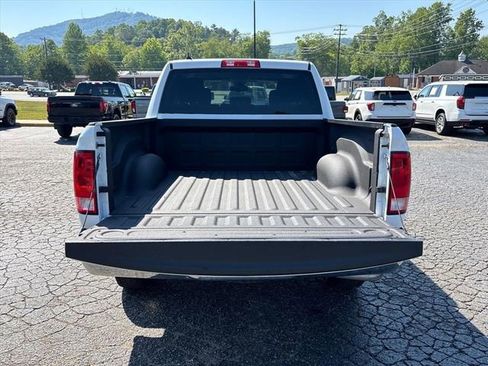 Used 2022 RAM 1500 Classic SLT w/ Electronics Convenience Group AWD/4WD image 7