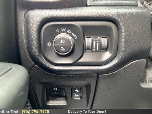 Used 2019 RAM 1500 Big Horn AWD/4WD image 24