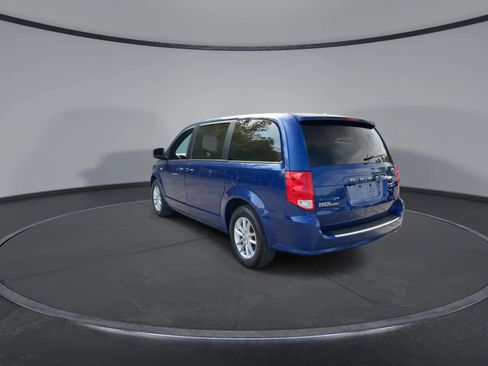 Used 2019 Dodge Grand Caravan SE FWD image 6