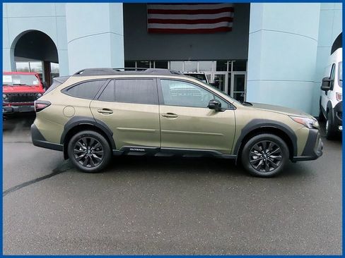 Used 2025 Subaru Outback Onyx Edition XT image 2