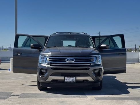 Used 2018 Ford Expedition Max XLT w/ Cargo Package AWD/4WD image 30