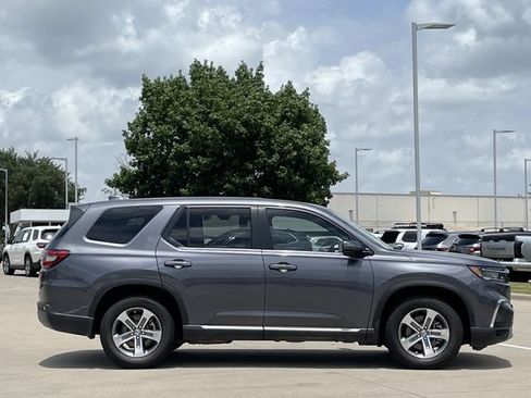 Used 2023 Honda Pilot EX-L image 3