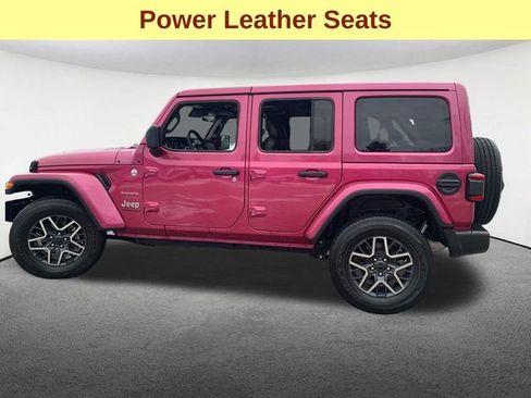 Used 2024 Jeep Wrangler Sahara image 6