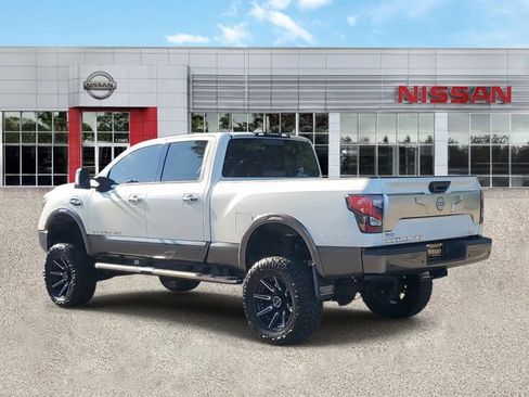 Used 2023 Nissan Titan Platinum Reserve w/ Moonroof Package image 7