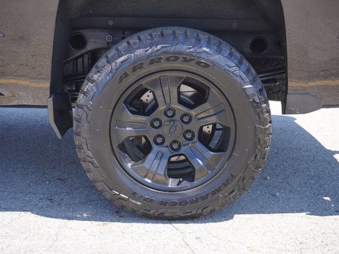 Used 2018 Chevrolet Silverado 1500 LT w/ All Star Edition AWD/4WD image 11