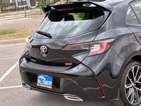 Used 2019 Toyota Corolla XSE FWD image 13