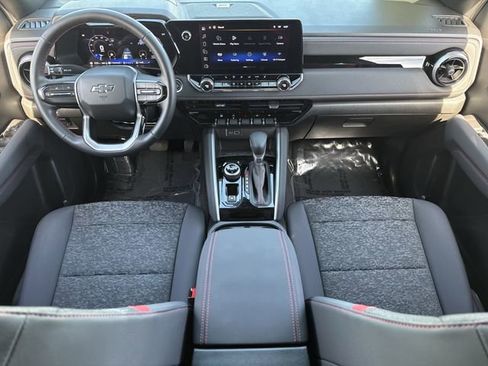 Used 2024 Chevrolet Colorado Z71 w/ Z71 Convenience Package 2 image 12