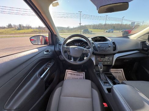 Used 2018 Ford Escape SE image 22