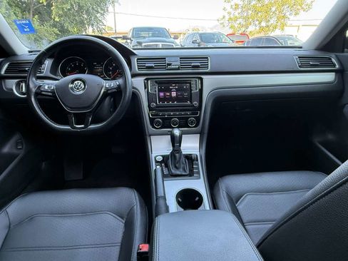 Used 2019 Volkswagen Passat 2.0T Wolfsburg image 11