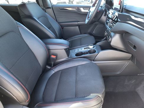 Used 2026 Ford Escape ST-Line w/ Cold Weather Package image 23