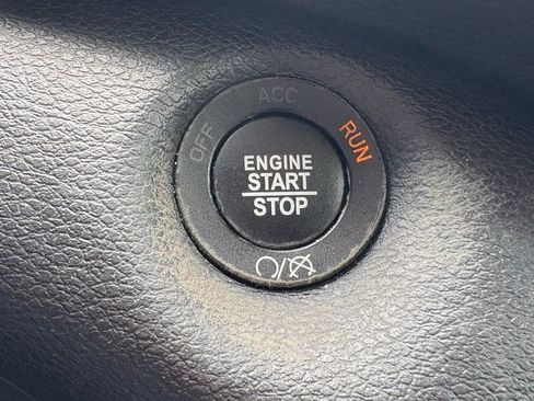 Used 2017 Jeep Cherokee Trailhawk w/ Comfort/Convenience Group image 27