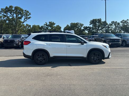 Used 2024 Subaru Ascent Onyx Edition Limited AWD/4WD image 5